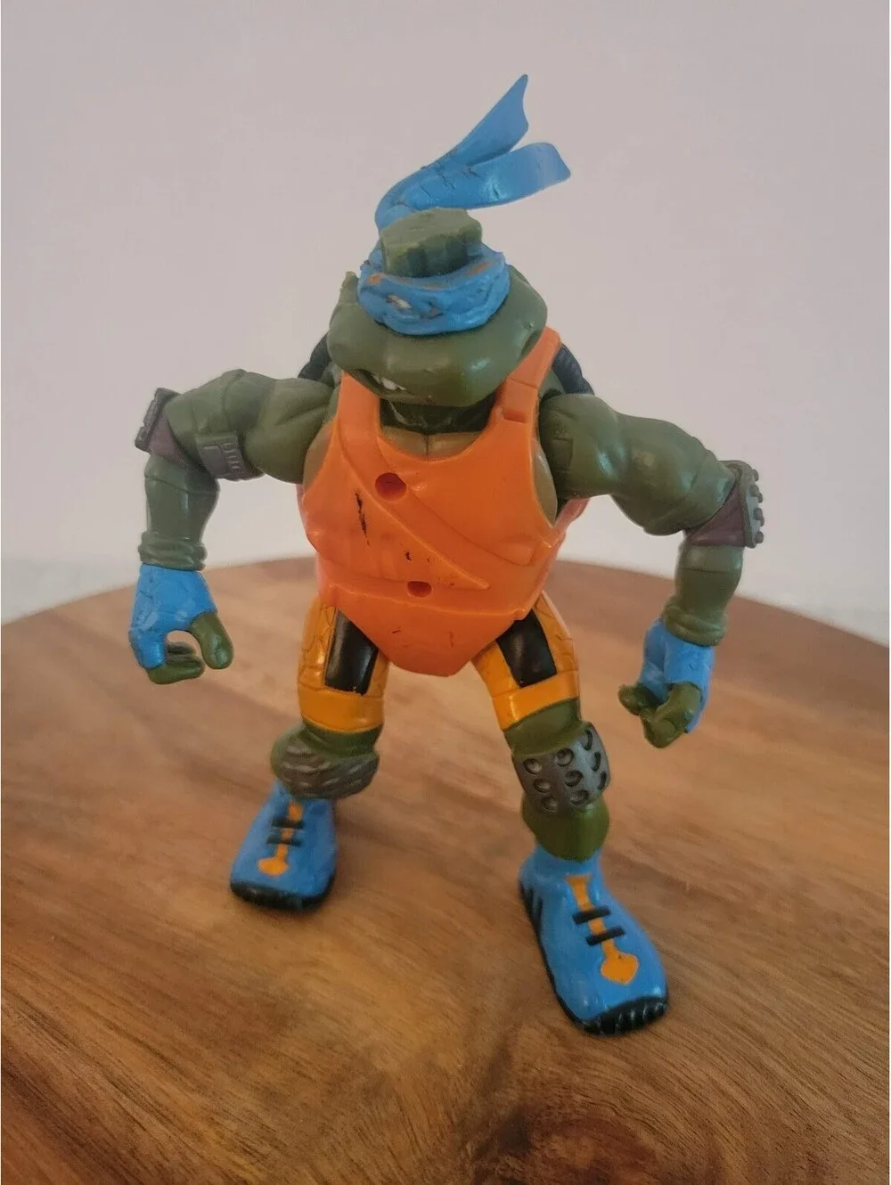 Teenage Mutant Ninja Turtles Leonardo Action Figure Playmates Toys A4219 Green